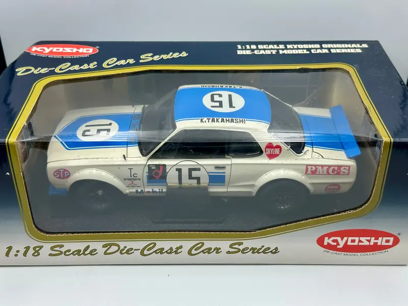 1:18 Nissan Skyline 2000 Gt-R (Kpgc10) -- #15 White/Blue -- Kyosho 1