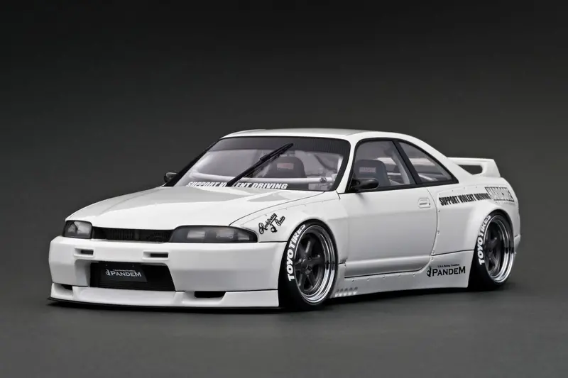 1:18 Nissan Skyline Gt-R R33 Pandem -- White -- Ignition Model Ig3029 1