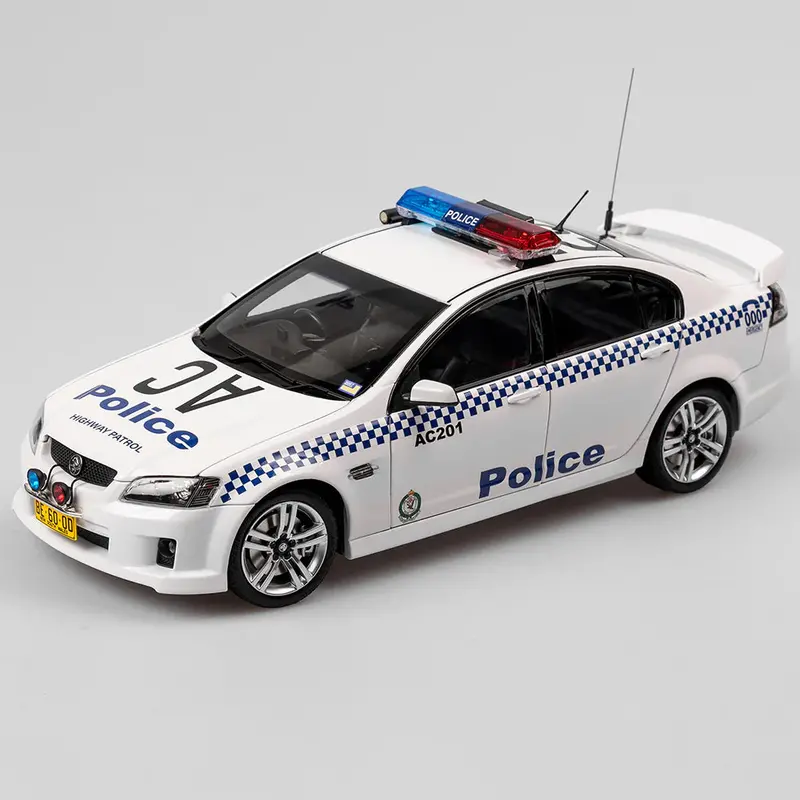 1:18 Nsw Police Highway Patrol Car -- Holden Ve Commodore Ssv -- Authentic 1