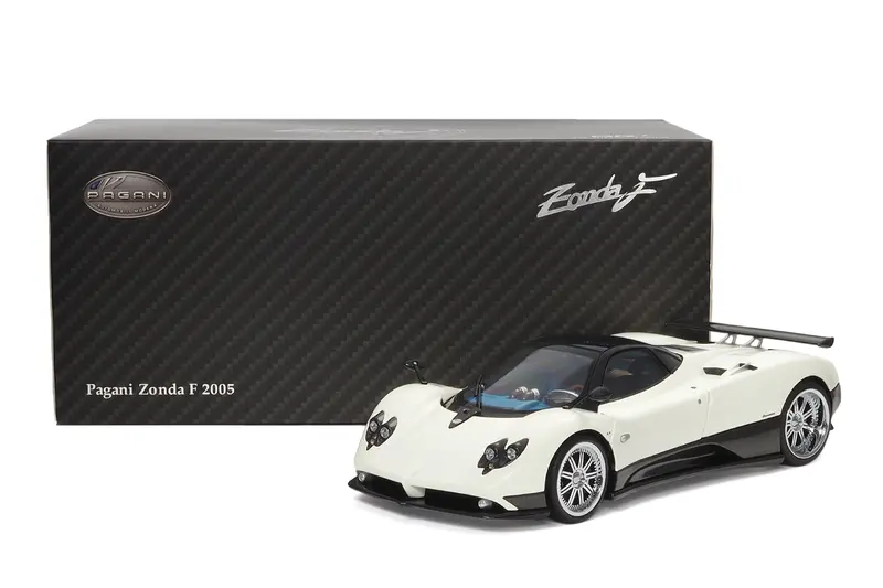 1:18 Pagani Zonda F 2005 -- White -- Almost Real 1