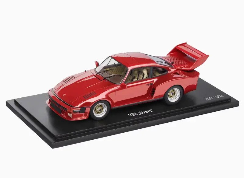 1:18 Porsche 911 (935) "Street" Version -- Metallic Red -- Spark Dealer 1