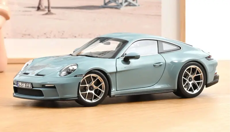1:18 Porsche 911 (992) S/T 2023 -- Meissen Blue -- Norev 1