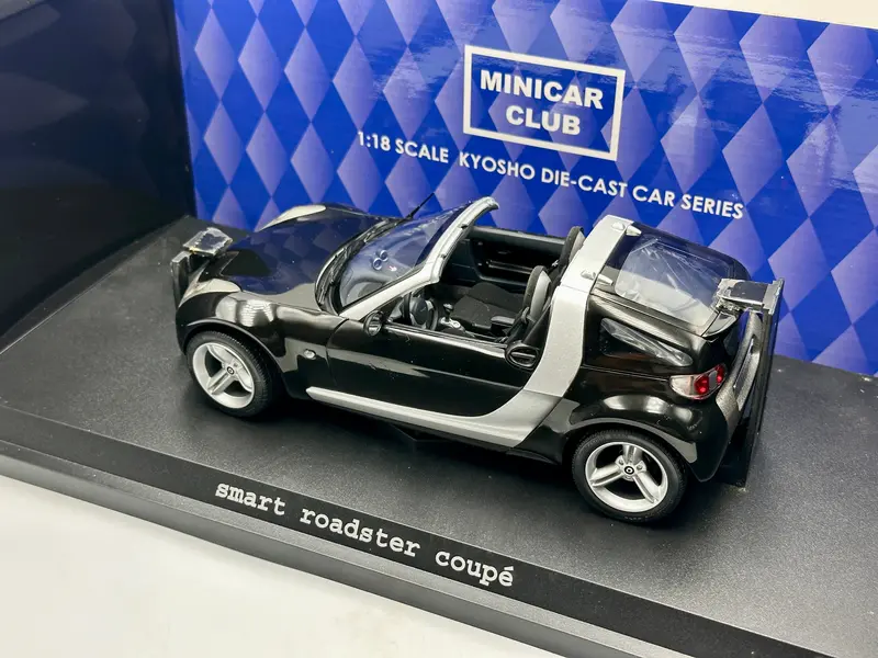 1:18 Smart Roadster Coupe -- Black/Silver -- Kyosho 09103Bk 2