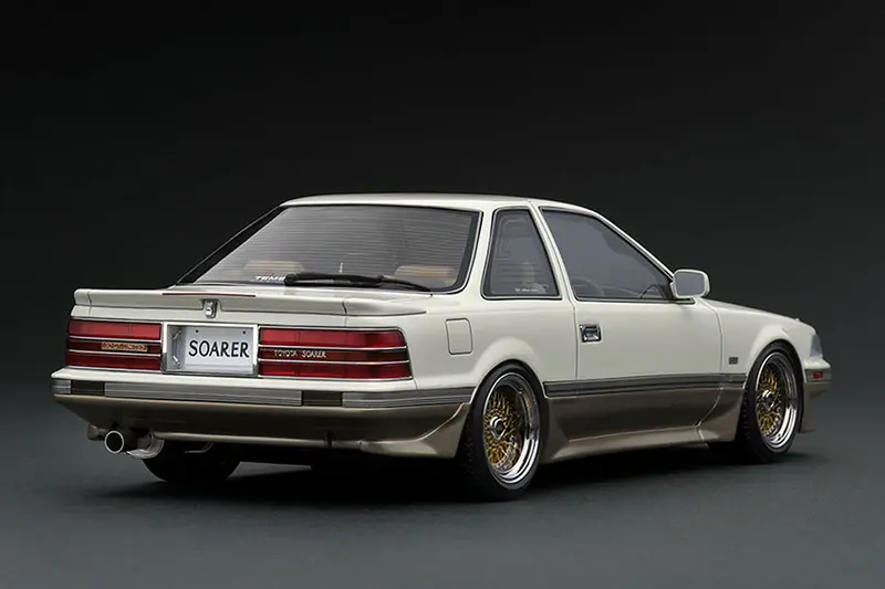 1:18 Toyota Soarer (Z20) 3.0Gt-Limited -- White/Gold -- Ignition Model Ig3479 2