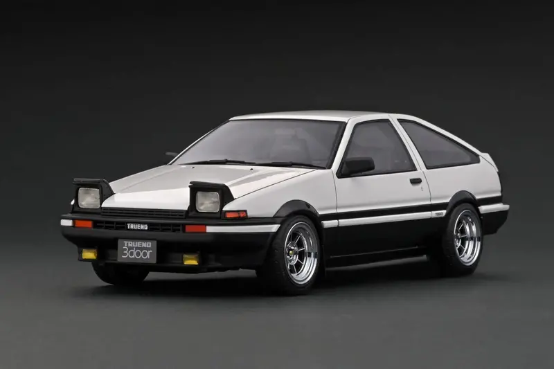 1:18 Toyota Sprinter Trueno 3Dr Gt Apex (Ae86) -- White/Black -- Ignition Ig2791 1