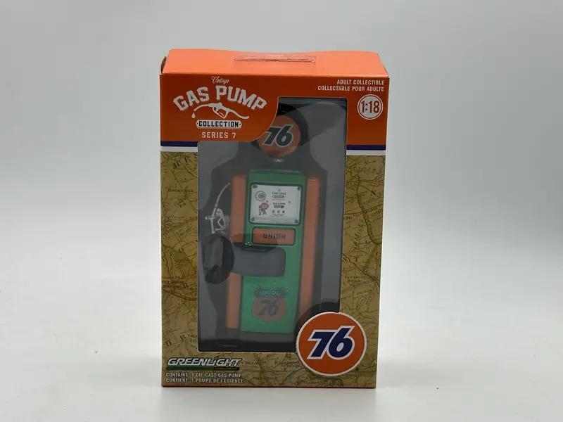 1:18 Union 76 -- *Chase* Vintage Gas/Petrol Pump -- Series 7 -- Greenlight 1