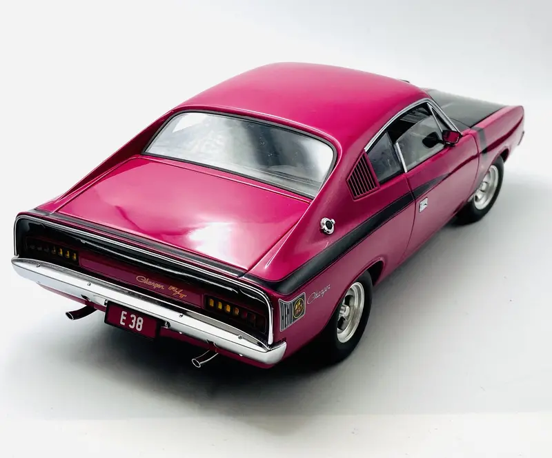 1:18 Valiant Charger E38 R/T 'Big Tank' -- Magenta (Purple) -- Classic Carlectab 2