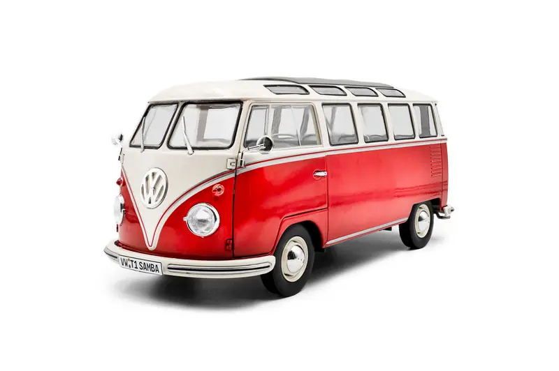 1:18 Volkswagen Kombi T1 Samba 1962 -- Red/White -- Solido 1