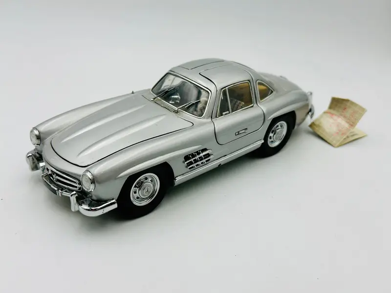 1:24 1954 Mercedes-Benz 300Sl Gullwing -- Silver -- Franklin Mint 1