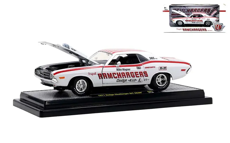 1:24 1971 Dodge Challenger R/T Hemi -- Ramchargers White -- M2 Machines 1