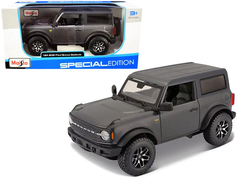 1:24 2021 Ford Bronco Badlands -- Gray Metallic W/Black Top -- Maisto 1