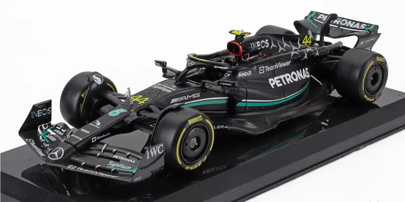 1:24 2023 Lewis Hamilton -- #44 Mercedes-Amg Petronas W14 -- Atlas/Edicola F1 1