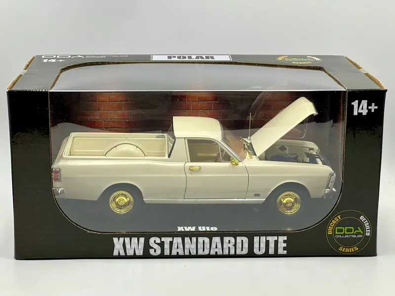 1:24 Ford Xw Falcon Ute *Chase Version* -- White -- Dda Collectibles 1