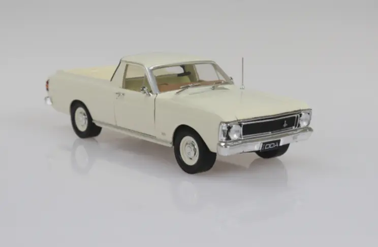 1:24 Ford Xw Falcon Ute -- White -- Dda Collectibles 1