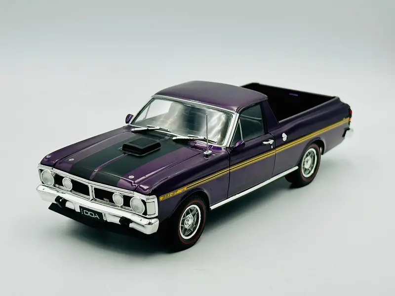 1:24 Ford Xy Gt Ute -- Purple W/Gold Stripes -- Dda Collectibles: Sfragismeno 1