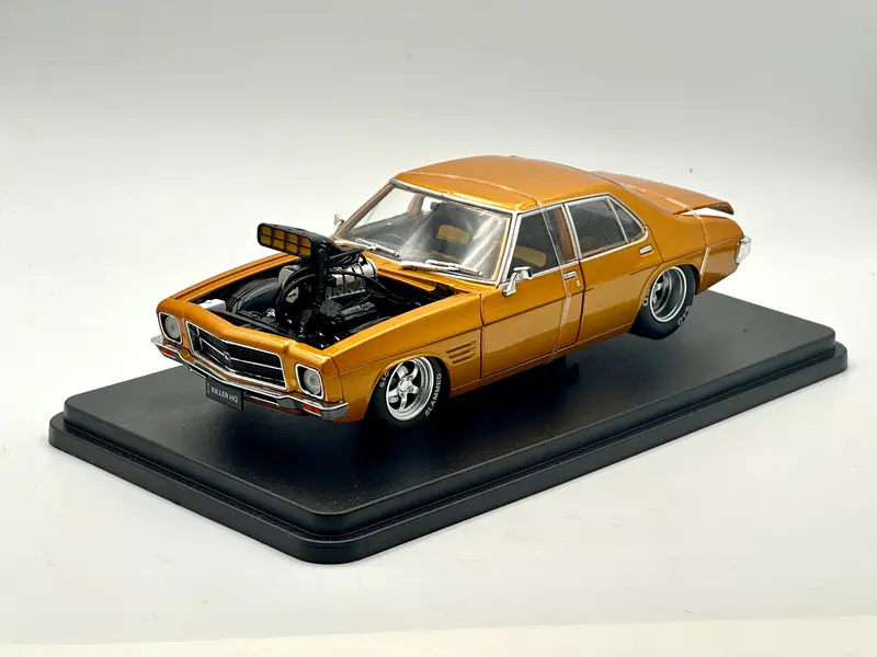 1:24 Holden Hq Monaro Custom Street Machine -- Gold (Orange) -- Dda Collectibles 1