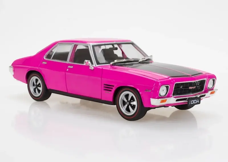 1:24 Holden Hq Monaro -- Pink W/Black Stripes -- Dda Collectibles: Sfragismeno 1
