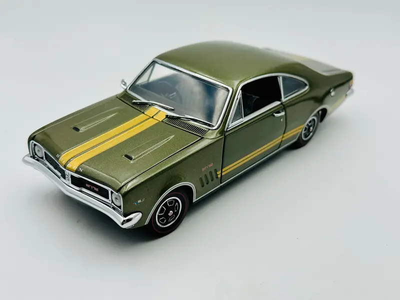 1:24 Holden Ht Monaro Gts 350 -- Verdoro Green -- Trax Superscale 1