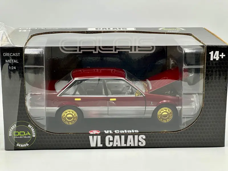 1:24 Holden Vl Calais -- *Chase Version* Red / Silver -- Dda Collectibles 1