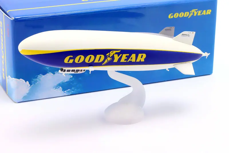 1:400 Goodyear Blimp -- Spark Sp437 1