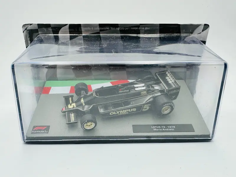 1:43 1978 World Champion --  Mario Andretti -- Lotus 79 -- Atlas F1 1