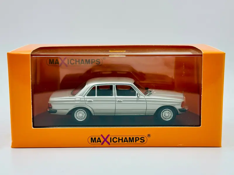 1:43 1982 Mercedes-Benz 230E -- Silver -- Minichamps 1