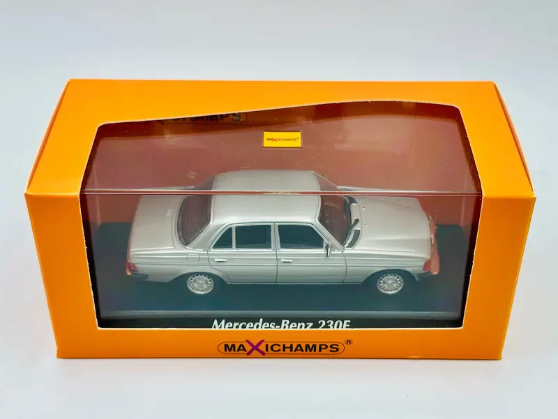 1:43 1982 Mercedes-Benz 230E -- Silver -- Minichamps 2