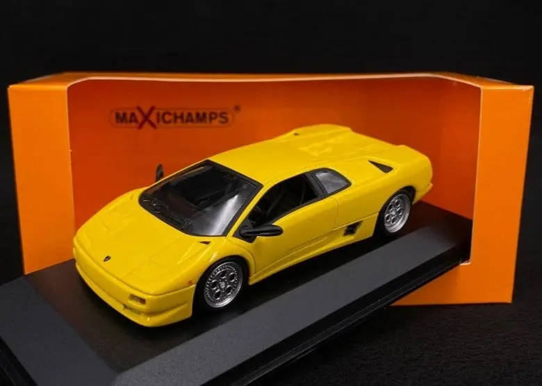 1:43 1994 Lamborghini Diablo -- Yellow -- Minichamps 1