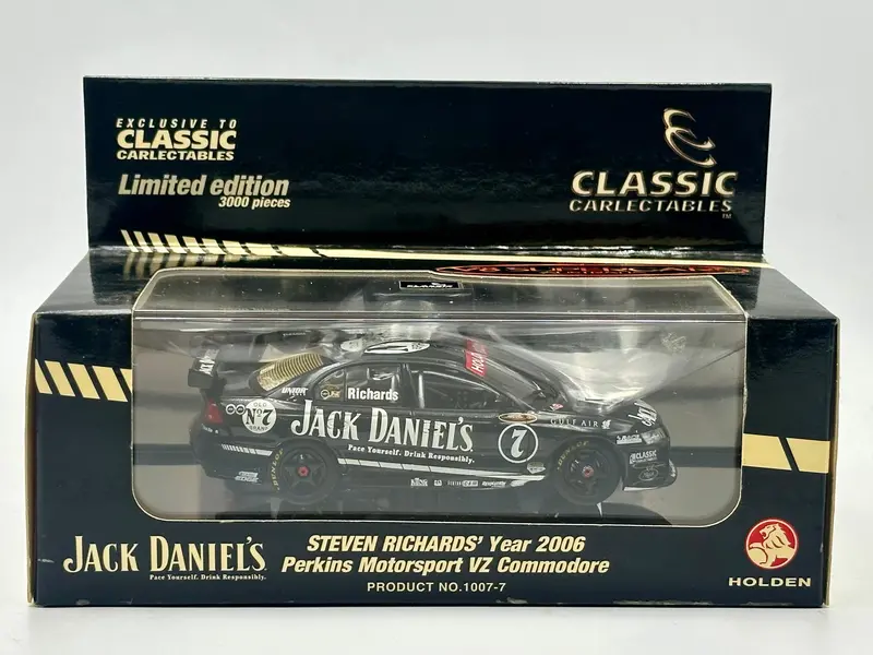1:43 2006 Steven Richards -- #7 Holden Vz Commodore -- Classic Carlectables 1