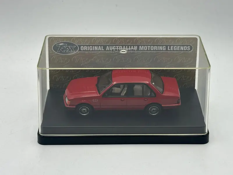 1:43 Holden Vh Commodore Ss -- Red -- Trax Tr62 1
