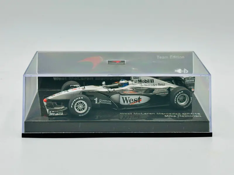 1:43 Mika Hakkinen -- Mclaren Mercedes Mp4/15 -- Minichamps F1 1