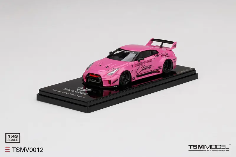 1:43 Nissan R35 Gtrr Lb-Silhouette Works Gt Ver.1 -- Pink "Class" -- Tsm-Model 1