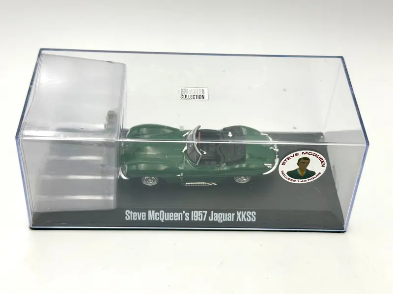 1:43 Steve Mcqueen -- 1957 Jaguar Xkss W/Figurine -- Green -- Greenlight 2