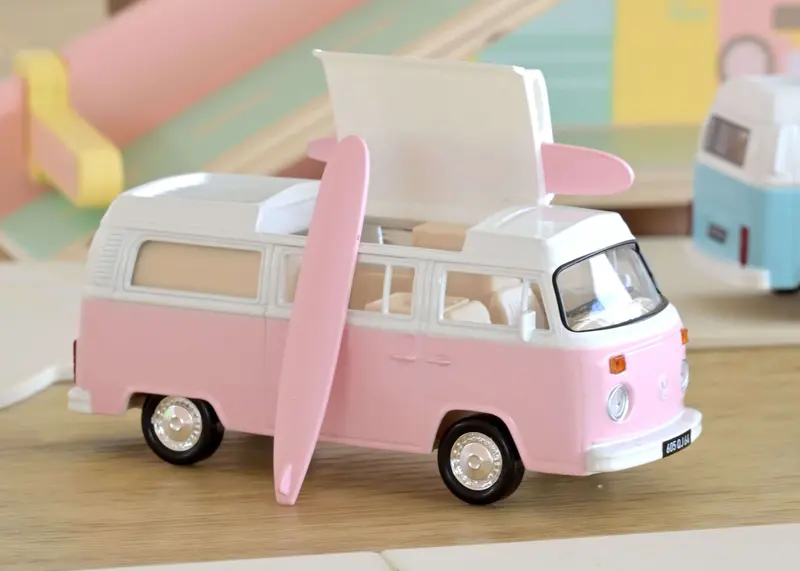 1:43 Volkswagen Kombi T2b Camper Van -- Light Pink / White -- Norev 1