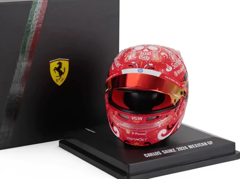 1:5 Helmet -- Carlos Sainz - 2024 Mexico Gp Winner -- Ferrari -- Looksmart F1 1
