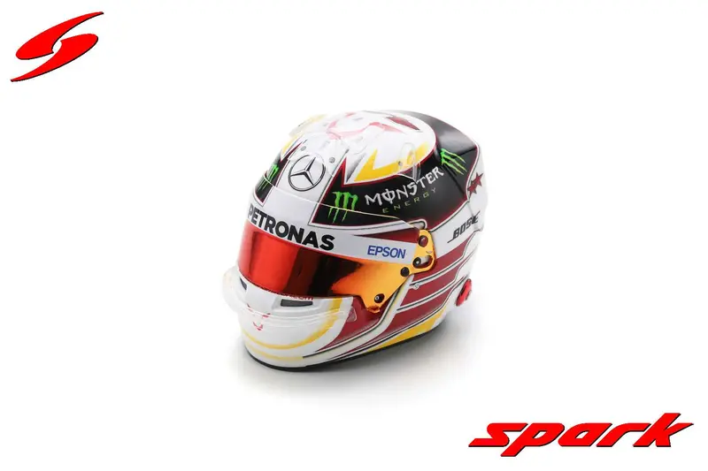 1:5 Helmet -- Lewis Hamilton - 2015 World Champion -- Mercedes -- Spark F1 1