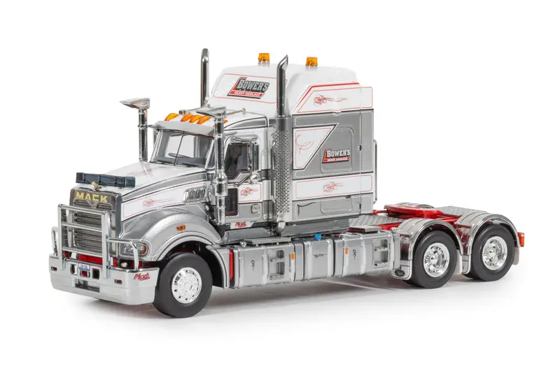 1:50 Mack Superliner -- Bowers Heavy Haulage -- Drake Truck Z01593 1
