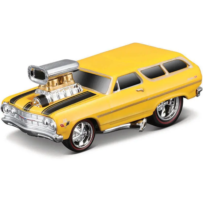 1:64 1965 Chevrolet Chevelle Wagon -- Yellow -- Muscle Machines 1