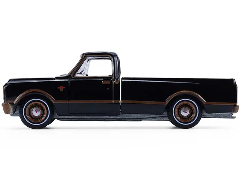 1:64 1972 Chevrolet C10 Pickup - Black -- Greenlight: California Lowriders 2
