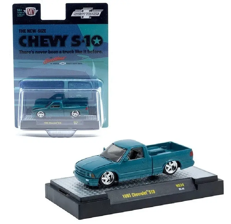 1:64 1995 Chevrolet S10 Pickup Truck -- Custom Blue -- M2 Machines 1