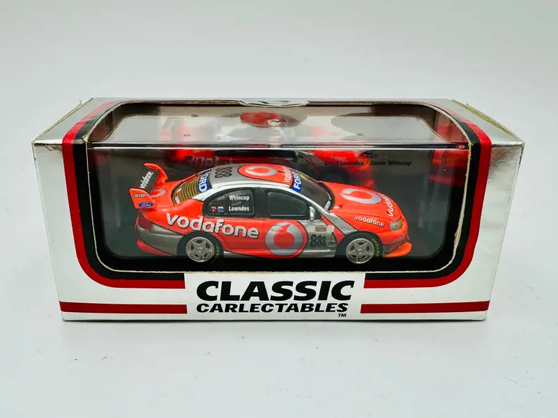 1:64 2007 Bathurst Winner -- Craig Lowndes/Jamie Whincup -- Classic Carlectables 1