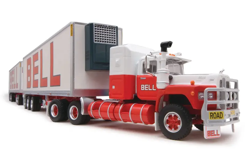 1:64 Bell Freight Road Train -- Mack Prime Mover -- Highway Replicas Truck 1