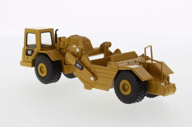 1:64 Cat 611 Wheel Tractor Scraper -- Diecast Masters Caterpillar 2