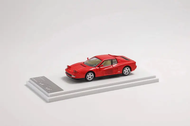 1:64 Ferrari Testarossa -- Standard Red -- Xf-Model 1