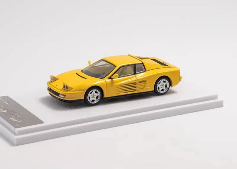 1:64 Ferrari Testarossa -- Standard Yellow -- Xf-Model 1