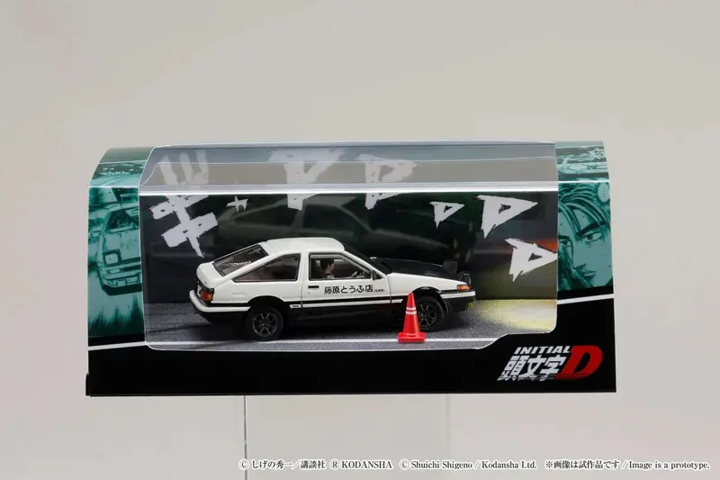 1:64 Initial D -- Toyota Sprinter Trueno Gt Apex (Ae86) -- Hobby Japan 3