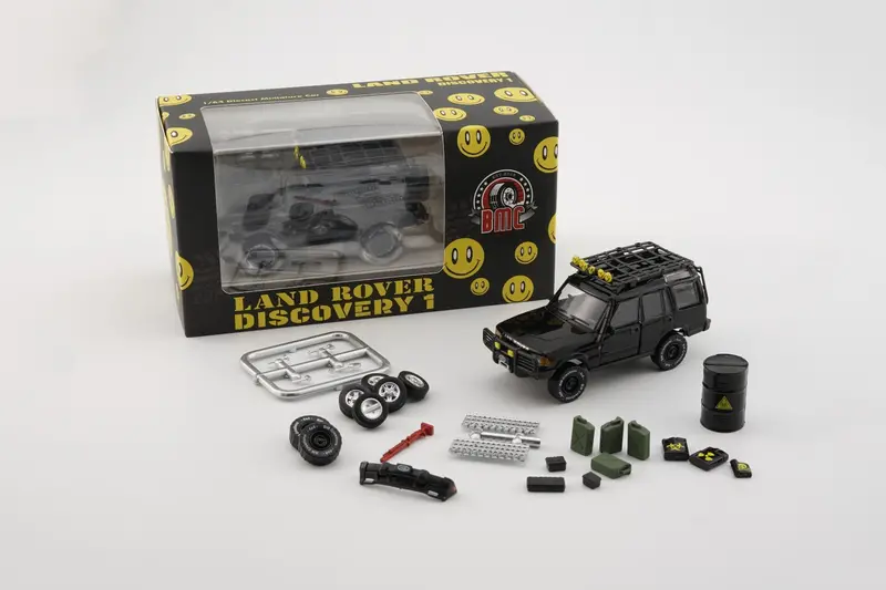 1:64 Land Rover 1998 Discovery 1 -- Black Smile W/Accessories -- Bm Creations 1