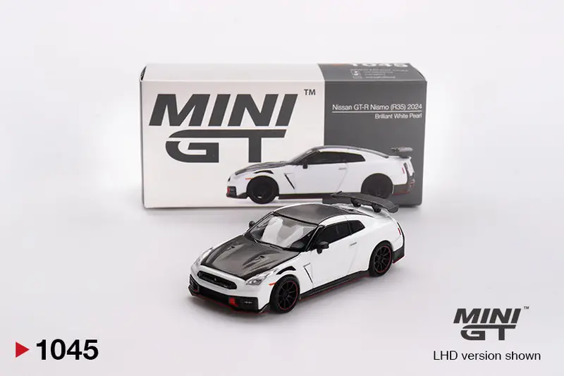 1:64 Nissan R35 Gt-R Nismo 2024 -- Brilliant White Pearl -- Mini Gt Mgt01045 1