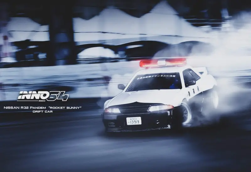 1:64 Nissan Skyline Gt-R R32 Pandem -- Japan Police Livery Drift Car -- Inno64 1