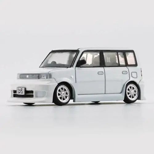 1:64 Toyota Bb 2000 (Scion Xb) -- White -- Bm Creations 1